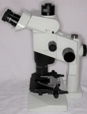 Olympus Szx 9 Zoom Stereomikroskop Mit Planapochromatischen Objektiv X Y Kreuztisch Und Trinokulartubus Optik Online